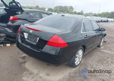 2007 Honda Accord 3.0 Ex z USA, uszkodzony, nr VIN 1HGCM66577A015446